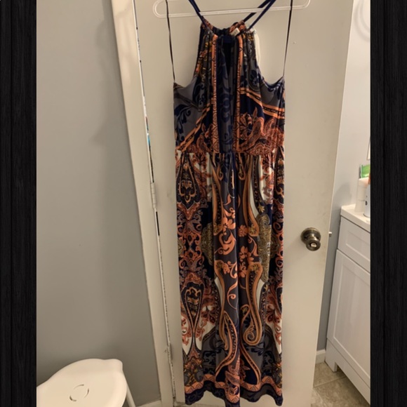 Gilli Helen Plus Size Maxi - Picture 2 of 2